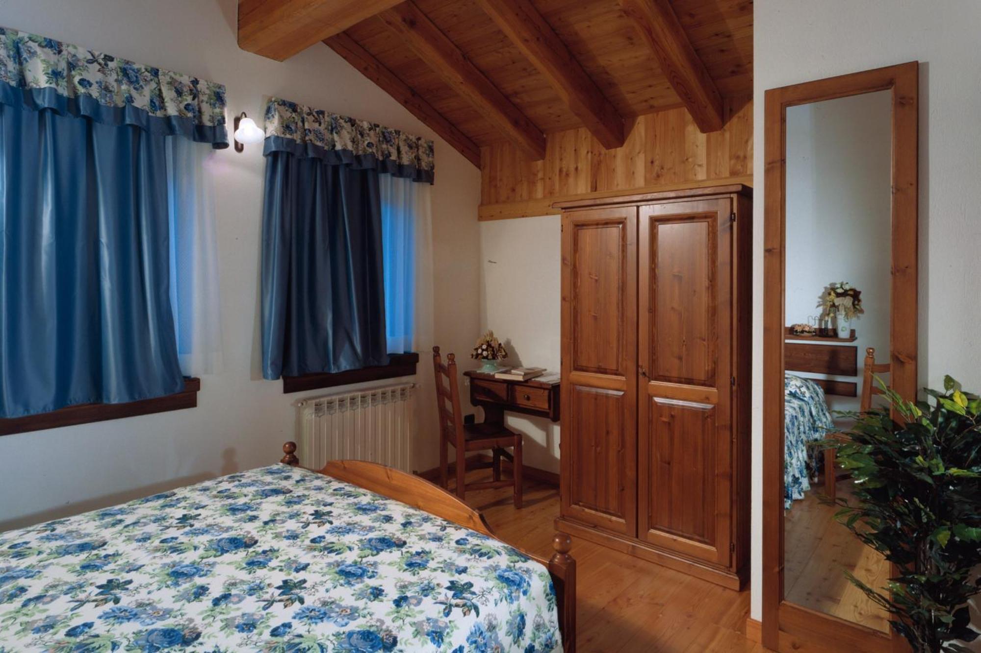 Masoun Dou Caro Hotel Pont-Saint-Martin Room photo
